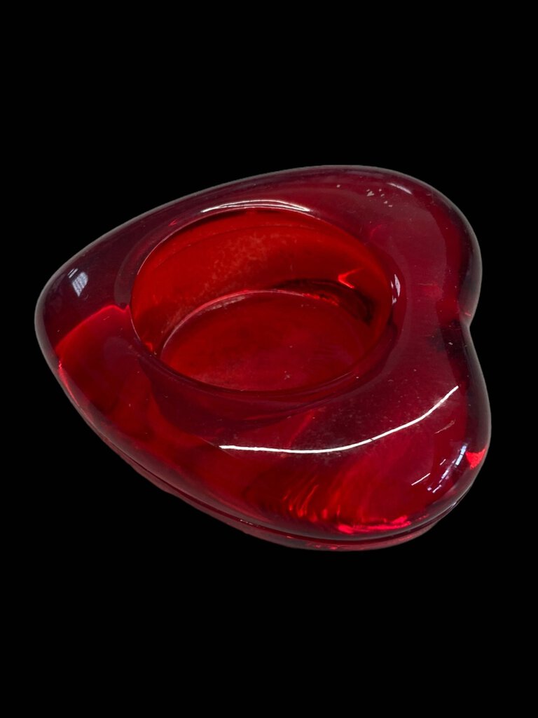 Red Heart Tea Light Candle Holder
