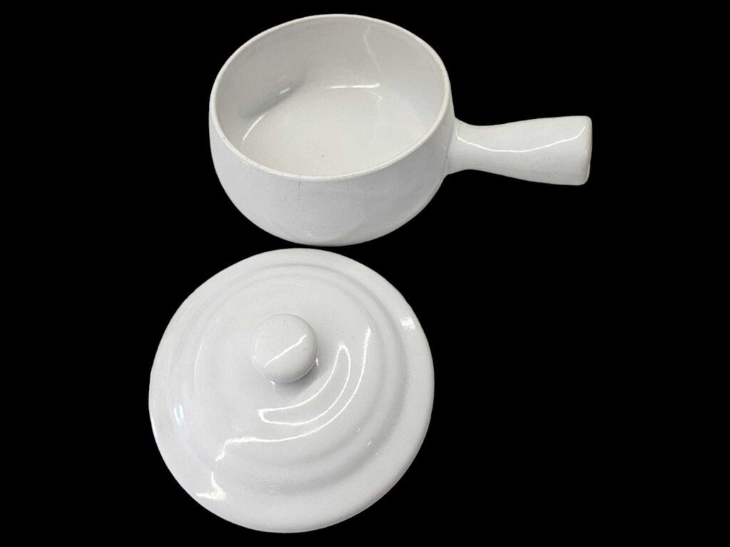 Stoneware Onion soup handled bowl w/lid Oven Proof