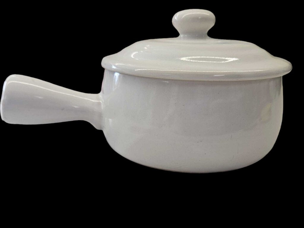 Stoneware Onion soup handled bowl w/lid Oven Proof