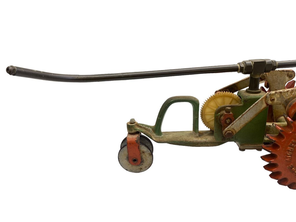 Vintage Cast Iron Kees Krawler Model 99 Walking Lawn Tractor Sprinkler