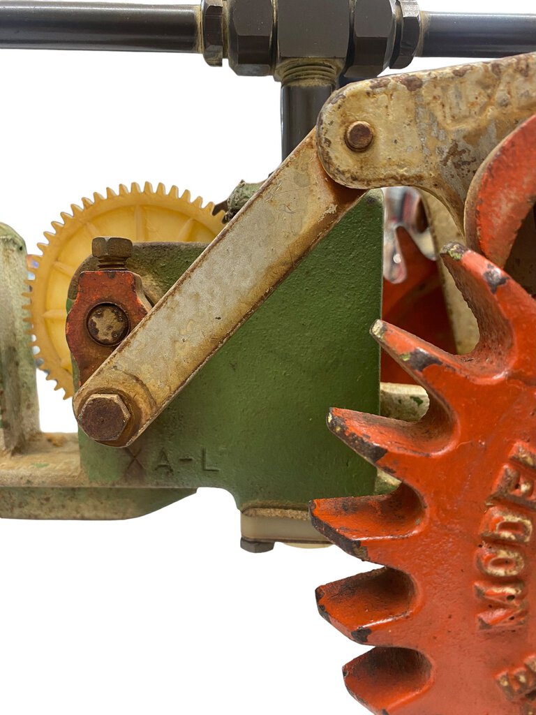 Vintage Cast Iron Kees Krawler Model 99 Walking Lawn Tractor Sprinkler