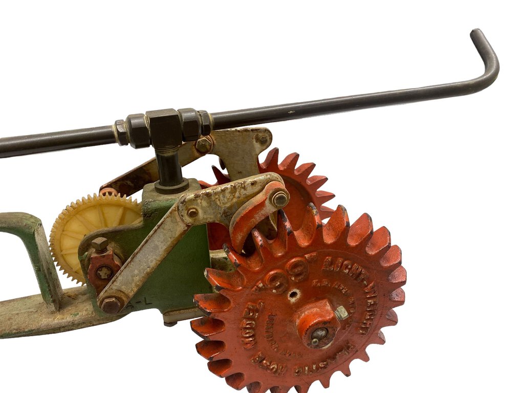 Vintage Cast Iron Kees Krawler Model 99 Walking Lawn Tractor Sprinkler