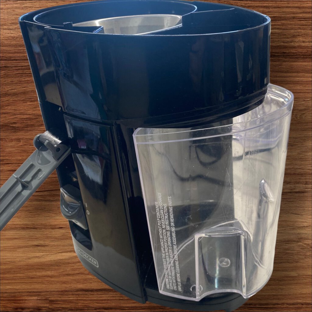 Black+Decker 400 Watt Fruit Vegetable Juice Extractor