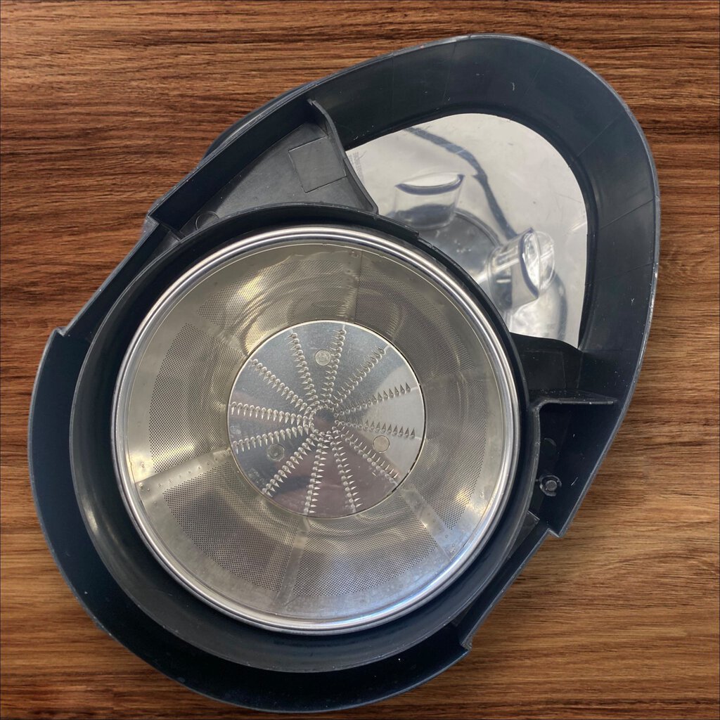 Black+Decker 400 Watt Fruit Vegetable Juice Extractor