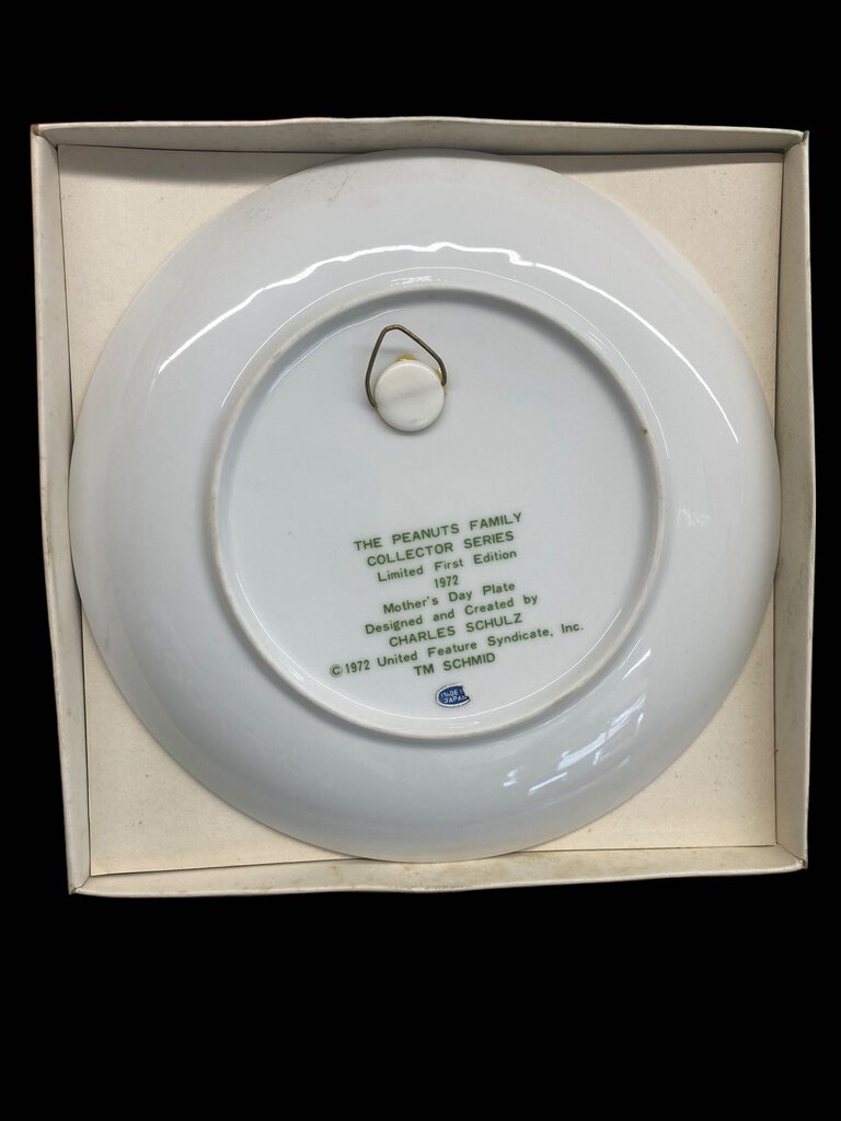 VINTAGE 1972 SCHMID CHARLES SCHULZ PEANUTS LTD 1ST ED MOTHERS DAY PLATE LINUS