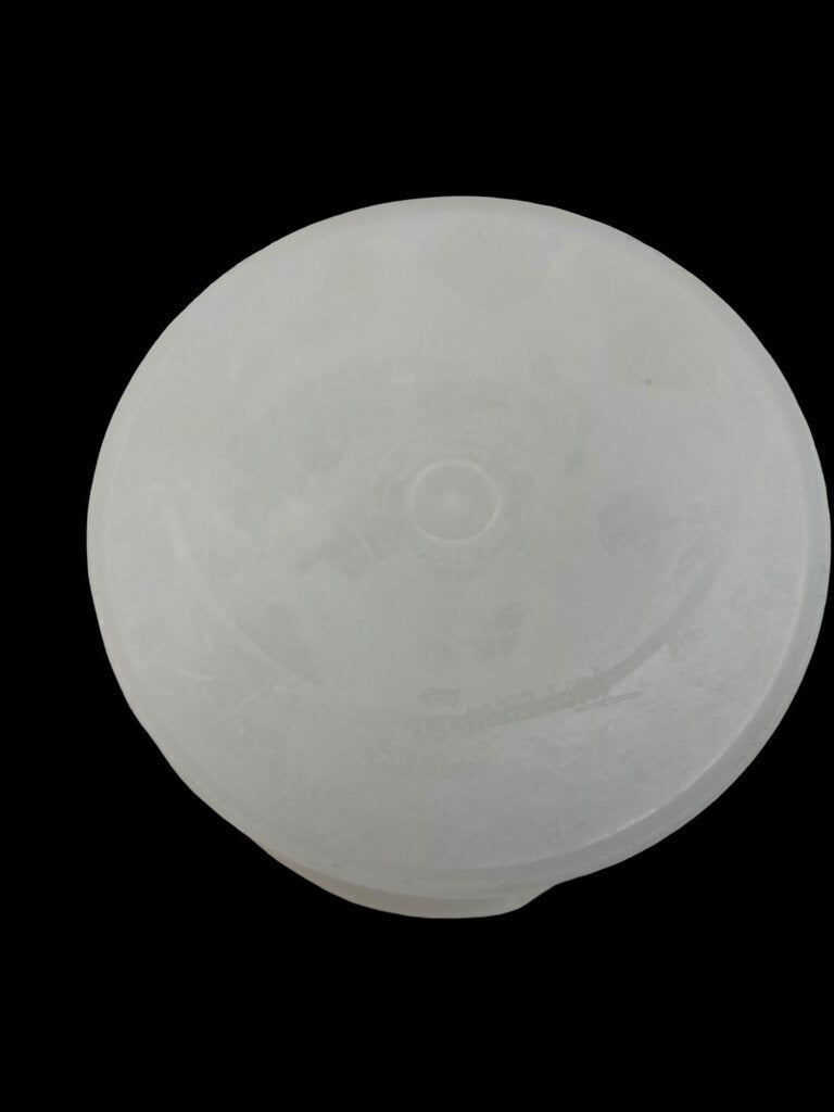 Tupperware Container Round with Lid