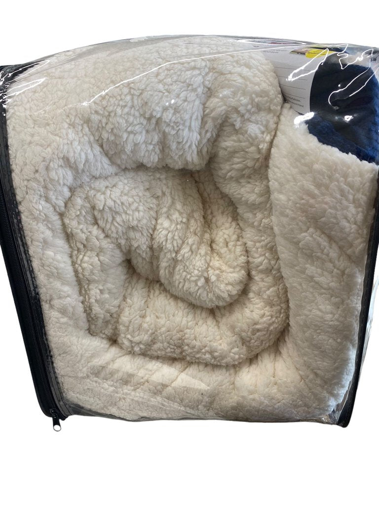 Textured Velvet Plush Comforter Full/Queen