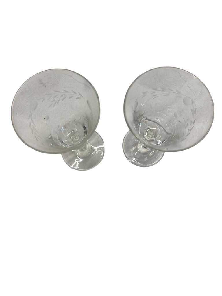 2 Etched Stemmed Glasses Leaf Pattern 1 oz