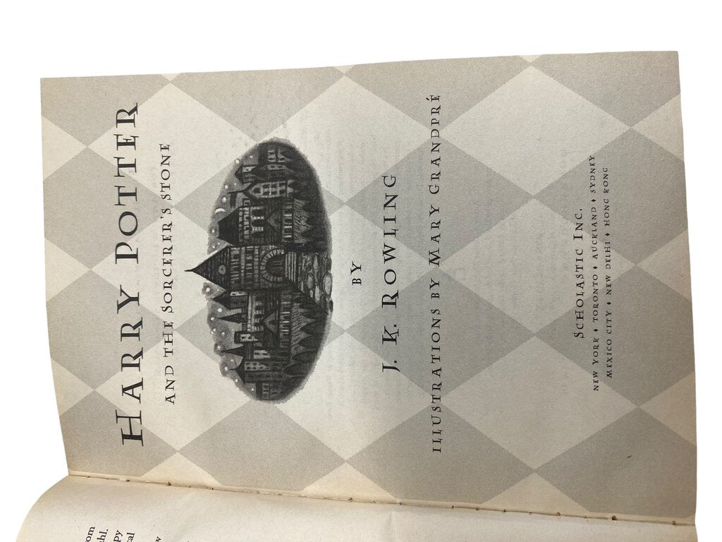 Harry Potter And The Sorcerer's Stone BOOK