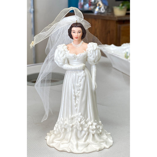 Hallmark Keepsake Scarlett OHara Gone With The Wind Ornament 2004 Holiday Memory Collectible