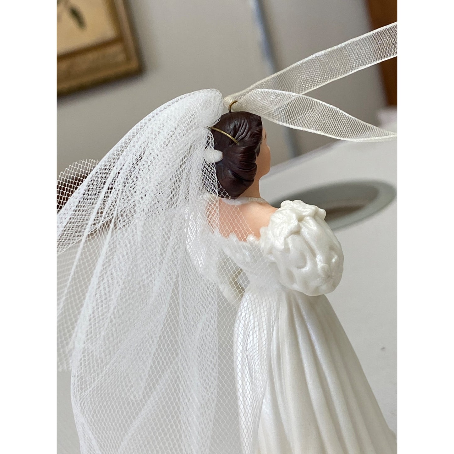 Hallmark Keepsake Scarlett OHara Gone With The Wind Ornament 2004 Holiday Memory Collectible