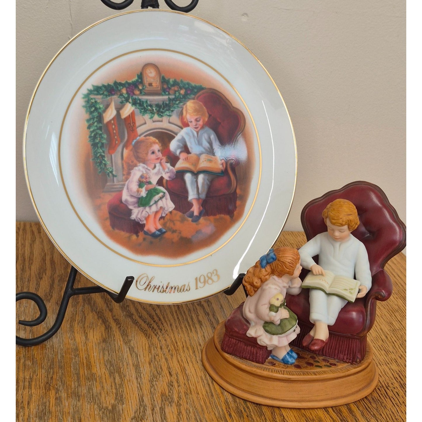 1983 Christmas Memories Plate & Figurine Set = CHIP