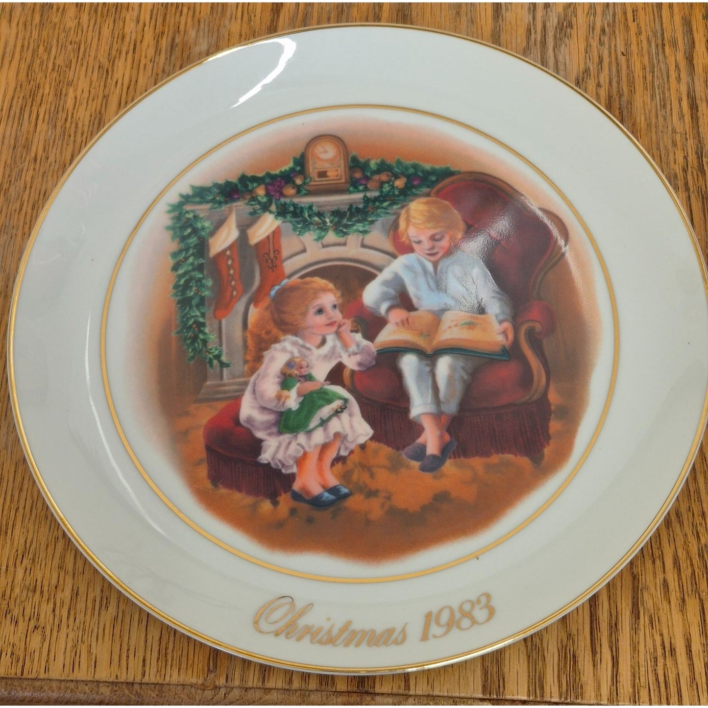 1983 Christmas Memories Plate & Figurine Set = CHIP
