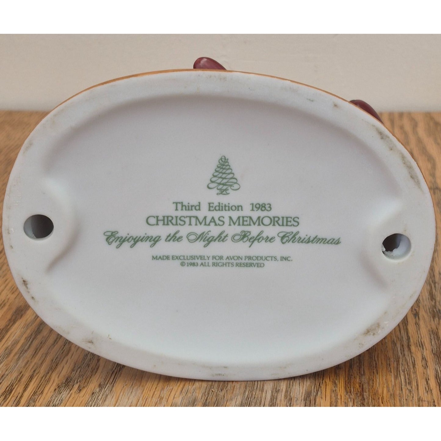 1983 Christmas Memories Plate & Figurine Set = CHIP