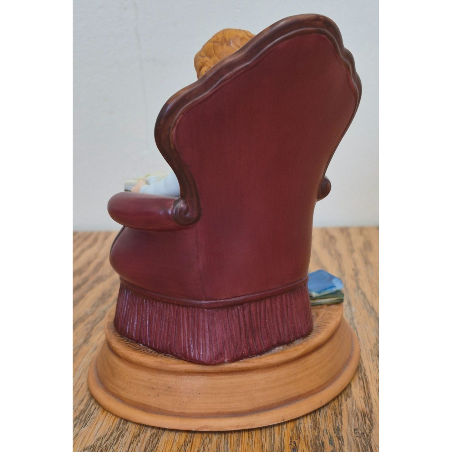 1983 Christmas Memories Plate & Figurine Set = CHIP