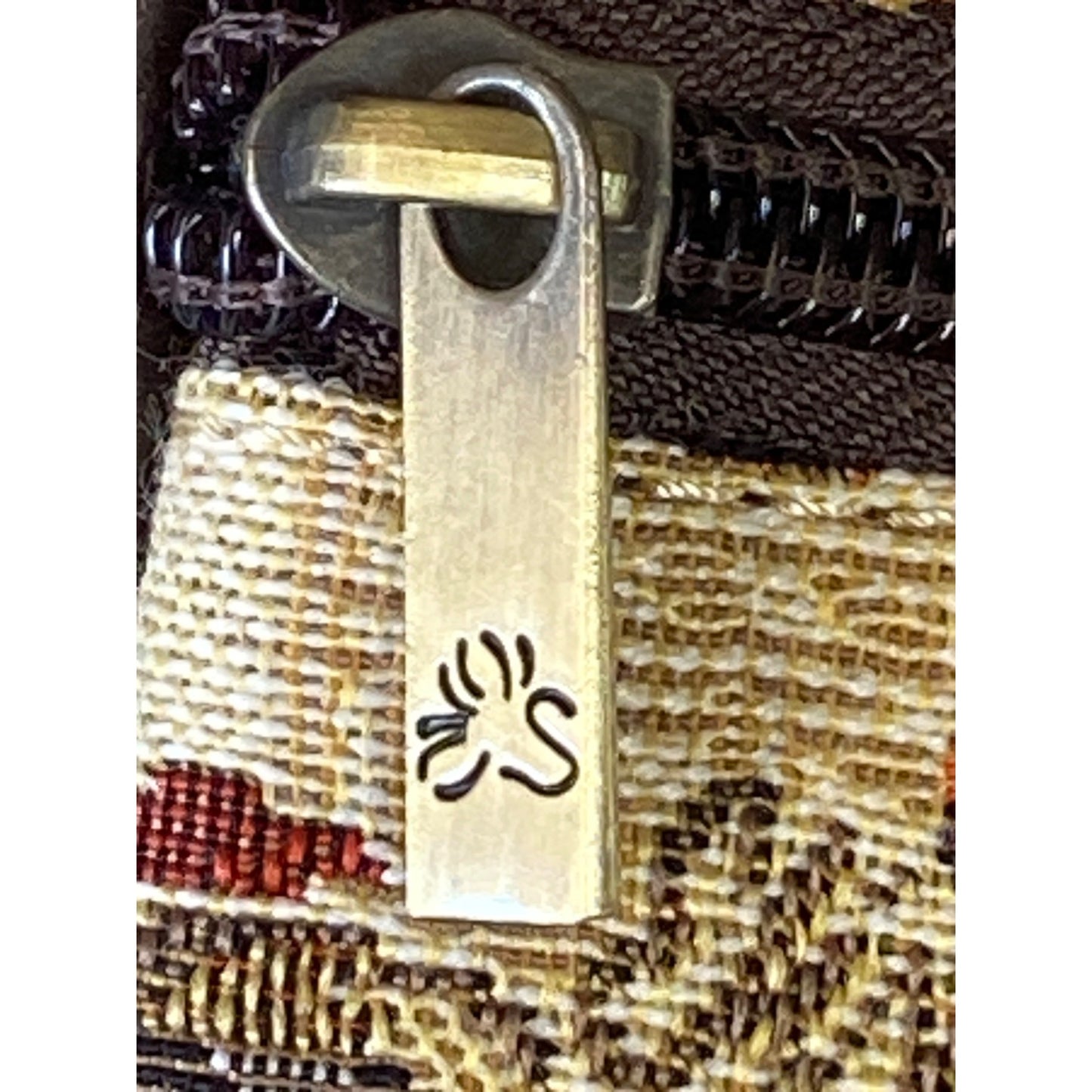 Vintage-Inspired Womens Crossbody Bag With Fashion Print Multiple Zipper Pockets & Adjustable Strap