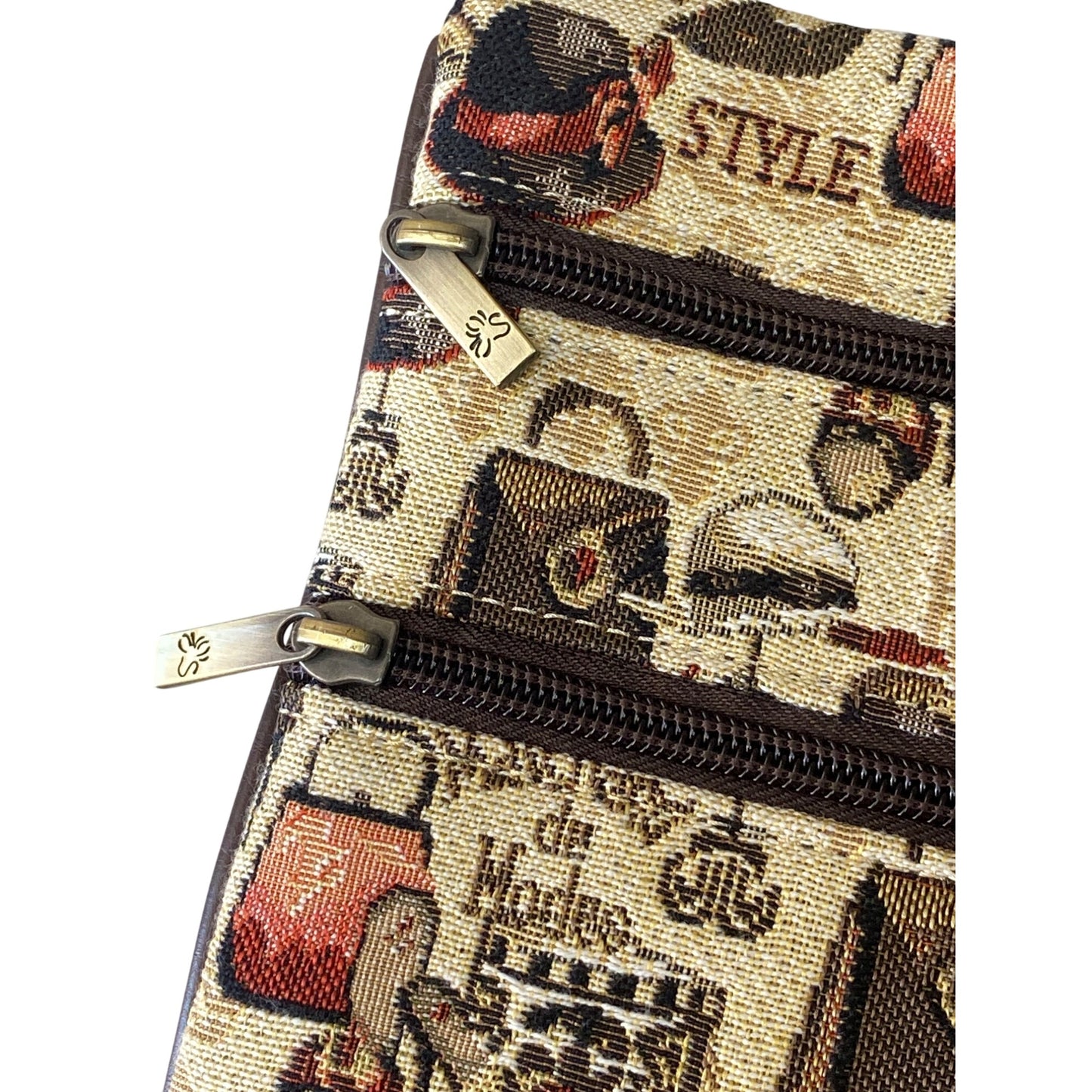 Vintage-Inspired Womens Crossbody Bag With Fashion Print Multiple Zipper Pockets & Adjustable Strap