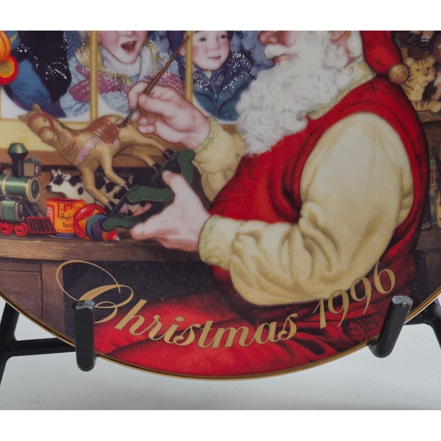 Santas Loving Touch 1996 Christmas Plate By Avon Porcelain Trimmed In 22K Gold Decorative Use Only