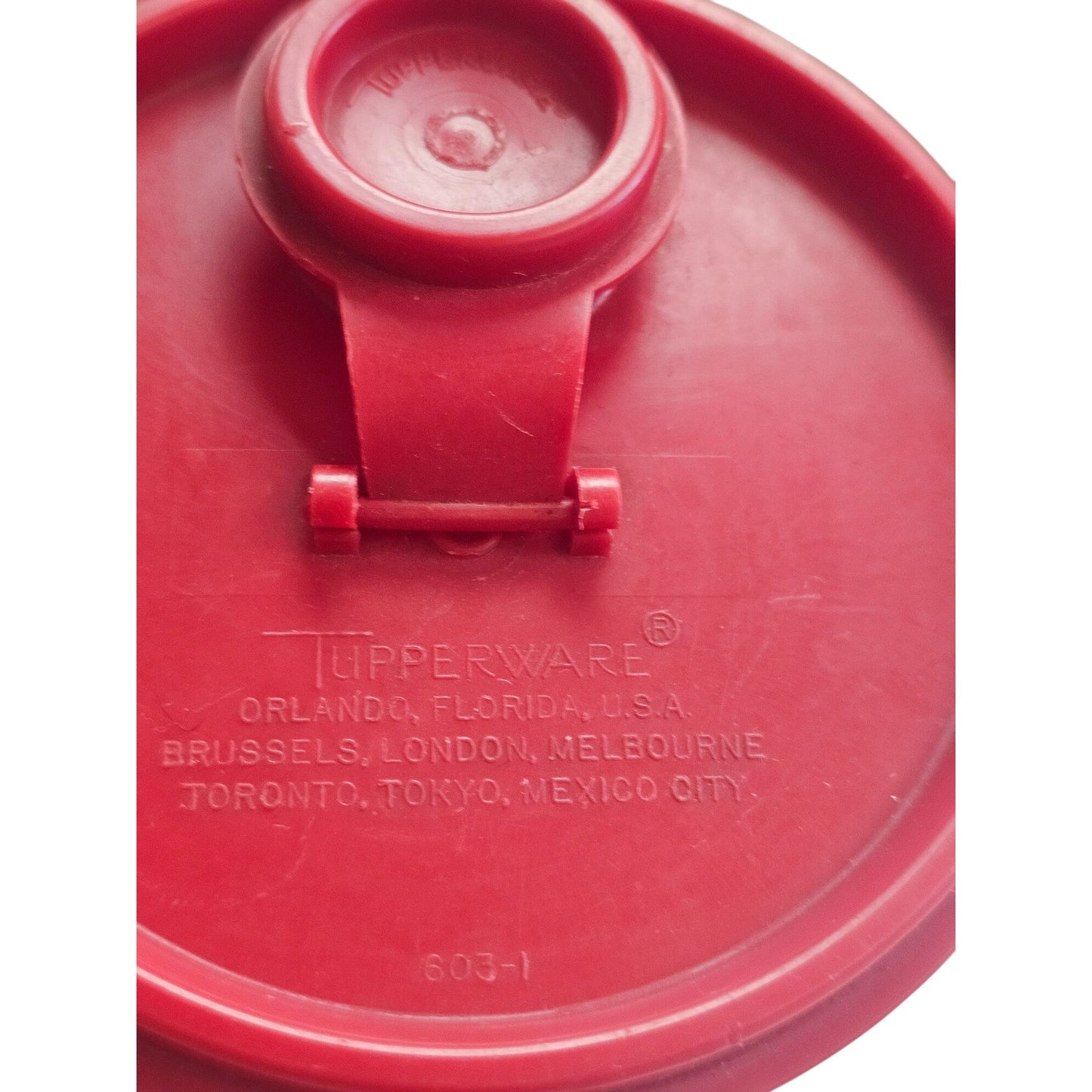 Tupperware Red Tall Cylinder Container With Lid 262-13