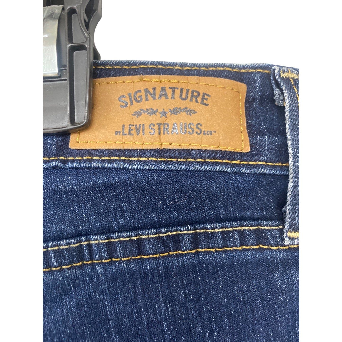 Levis Signature Modern Boot Cut Jeans For Women - Size 14 Short Blue Denim