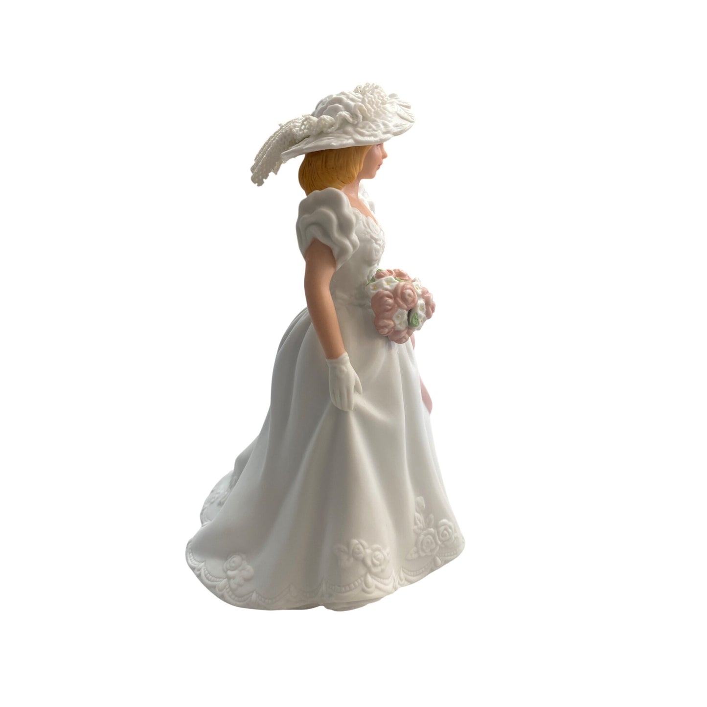 Avon Summer Bride 1986 Handpainted Fine Porcelain Figurine With Floral Hat & Bouquet