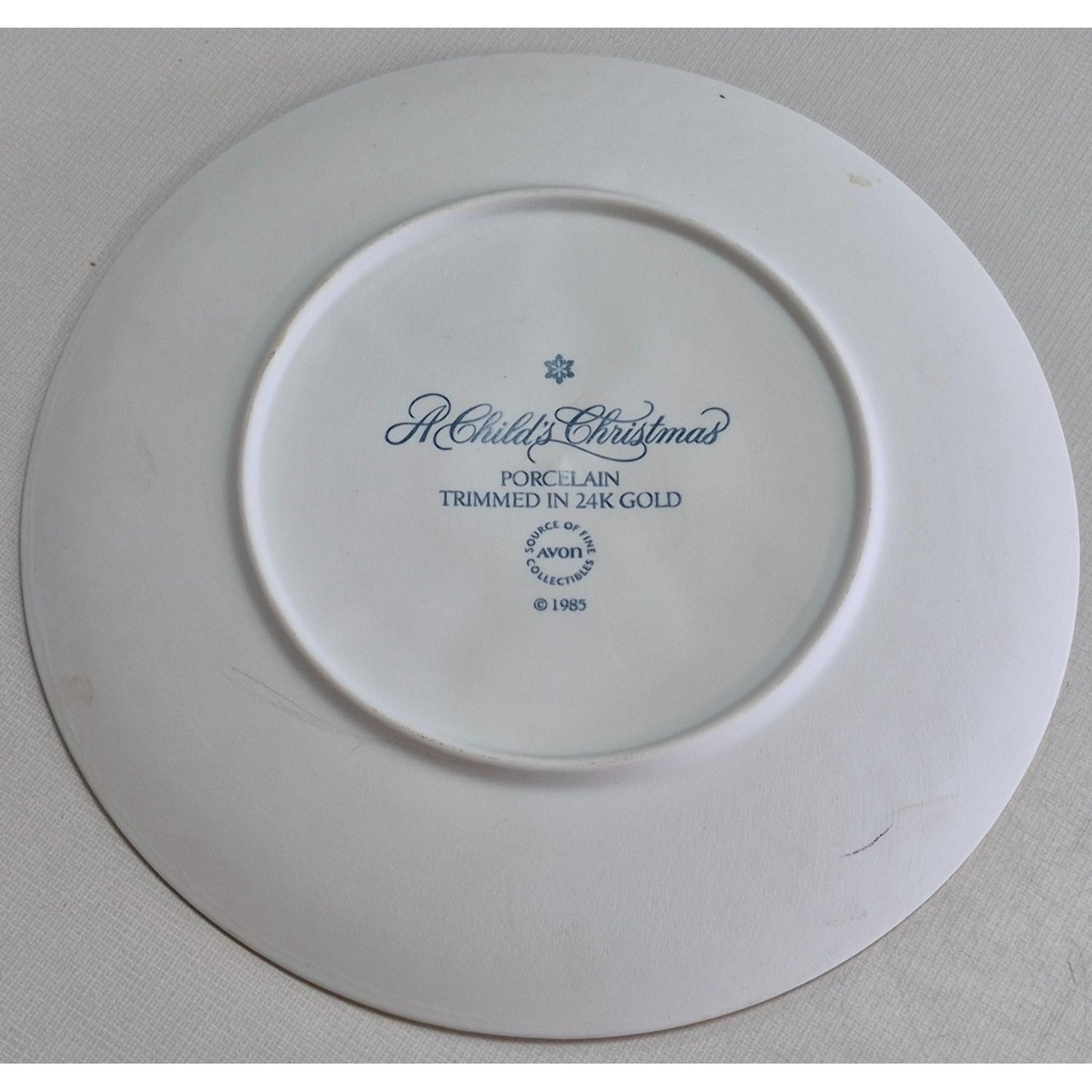 Avon A Childs Christmas 1985 Porcelain Plate Trimmed In 24K Gold Collectible Decor