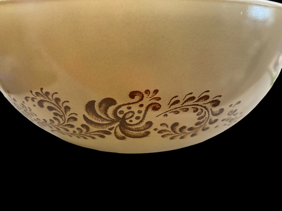 Vintage 1976 Pyrex Homestead Cinderella Tan and Brown Mixing Bowls #443 &#444
