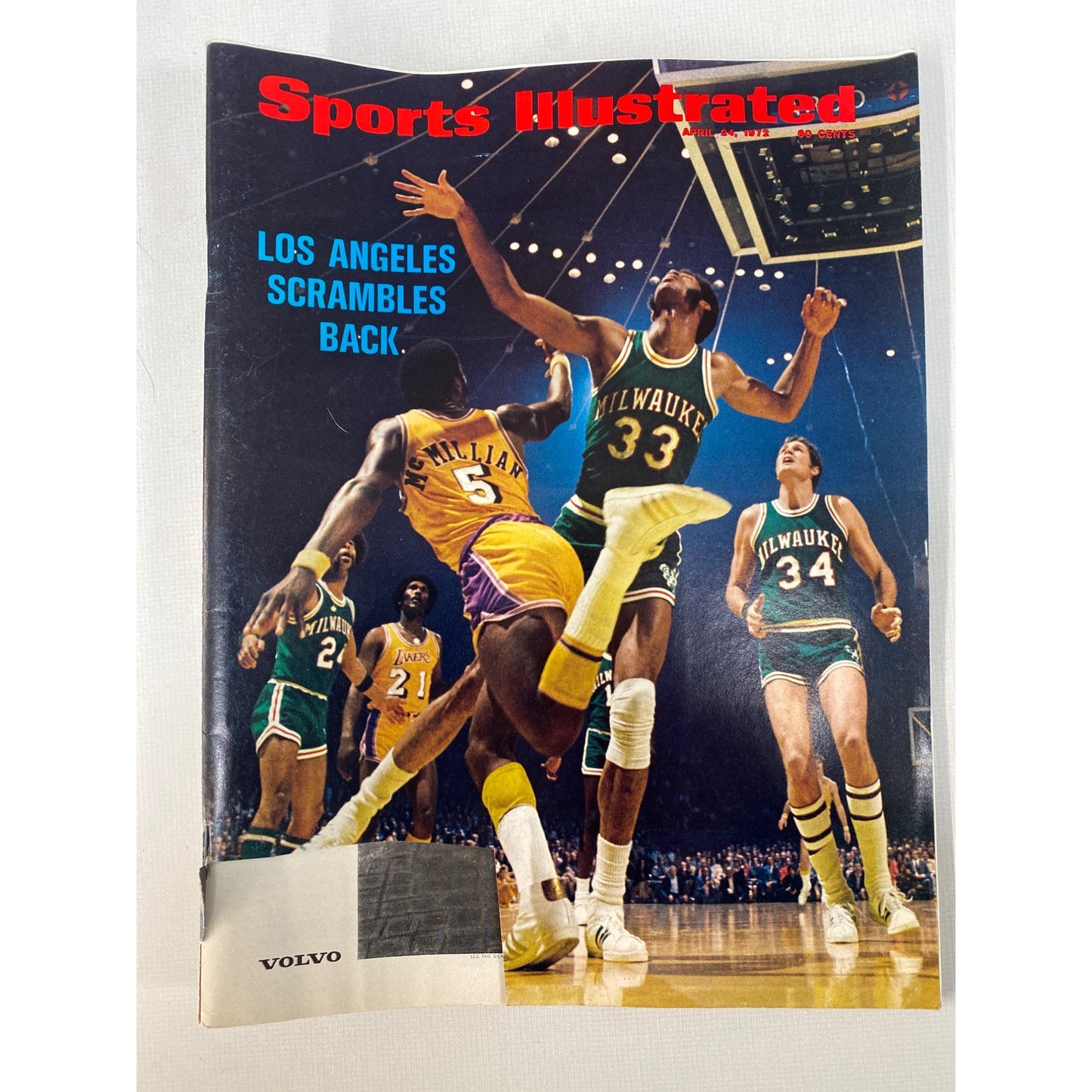 Vintage Sports Illustrated Magazine April 24 1972 Los Angeles Scrambles Back Basketball Cover Collectible