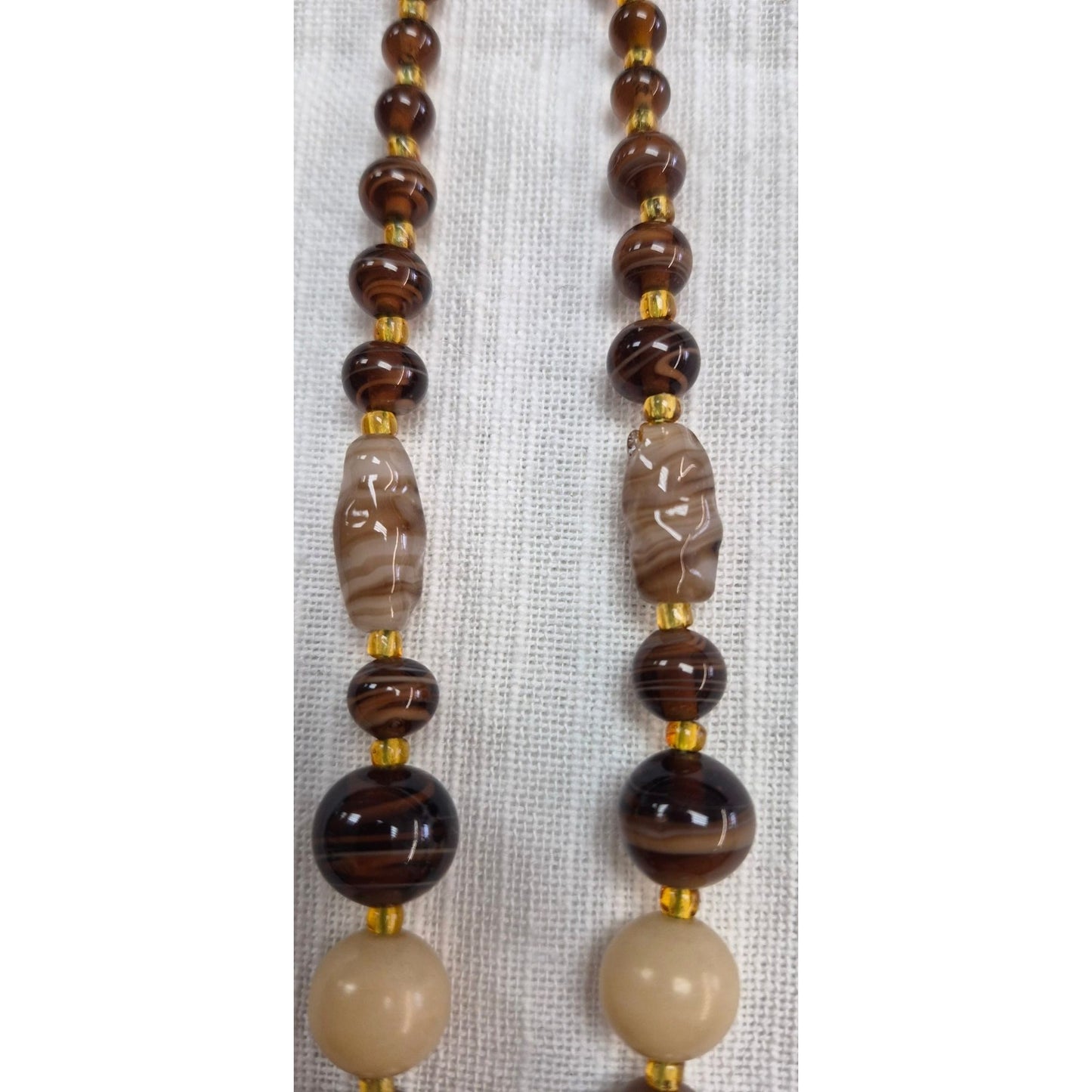 Beaded Necklace Brown & Cream Agate-Like