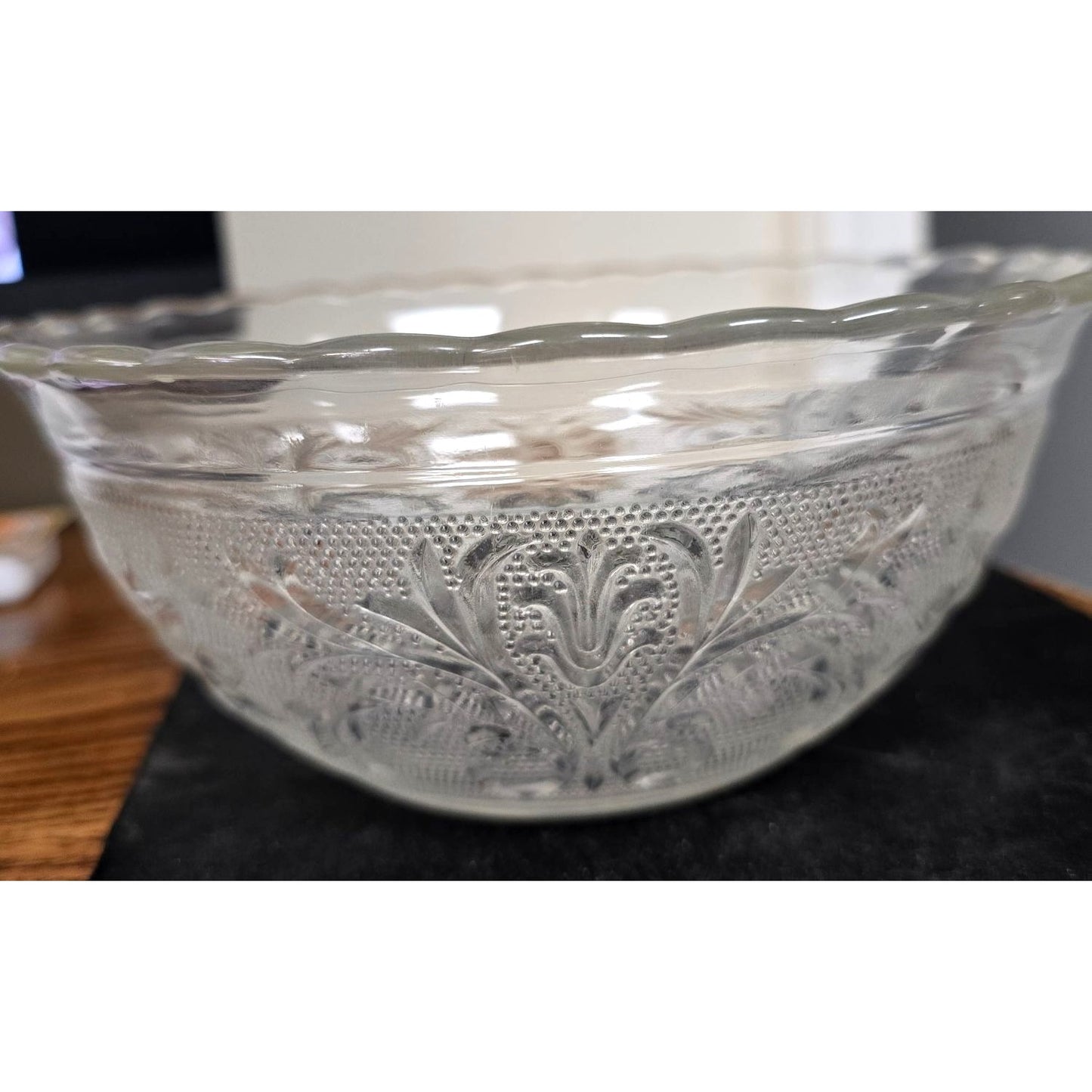 Sandwich Glass Bowl 8"