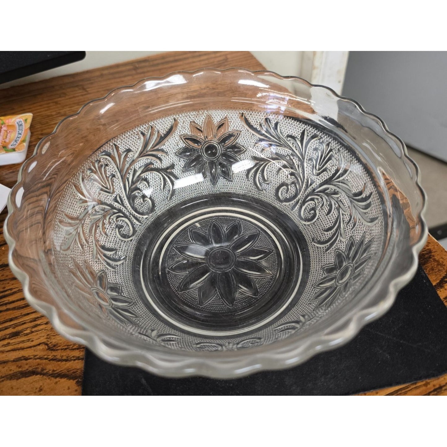 Sandwich Glass Bowl 8"