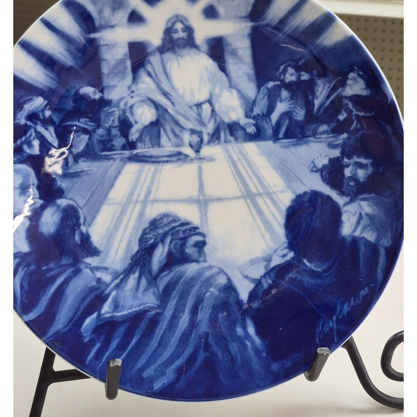 "Avon 1984 The Last Supper" Decorative Plate In Blue & White Porcelain