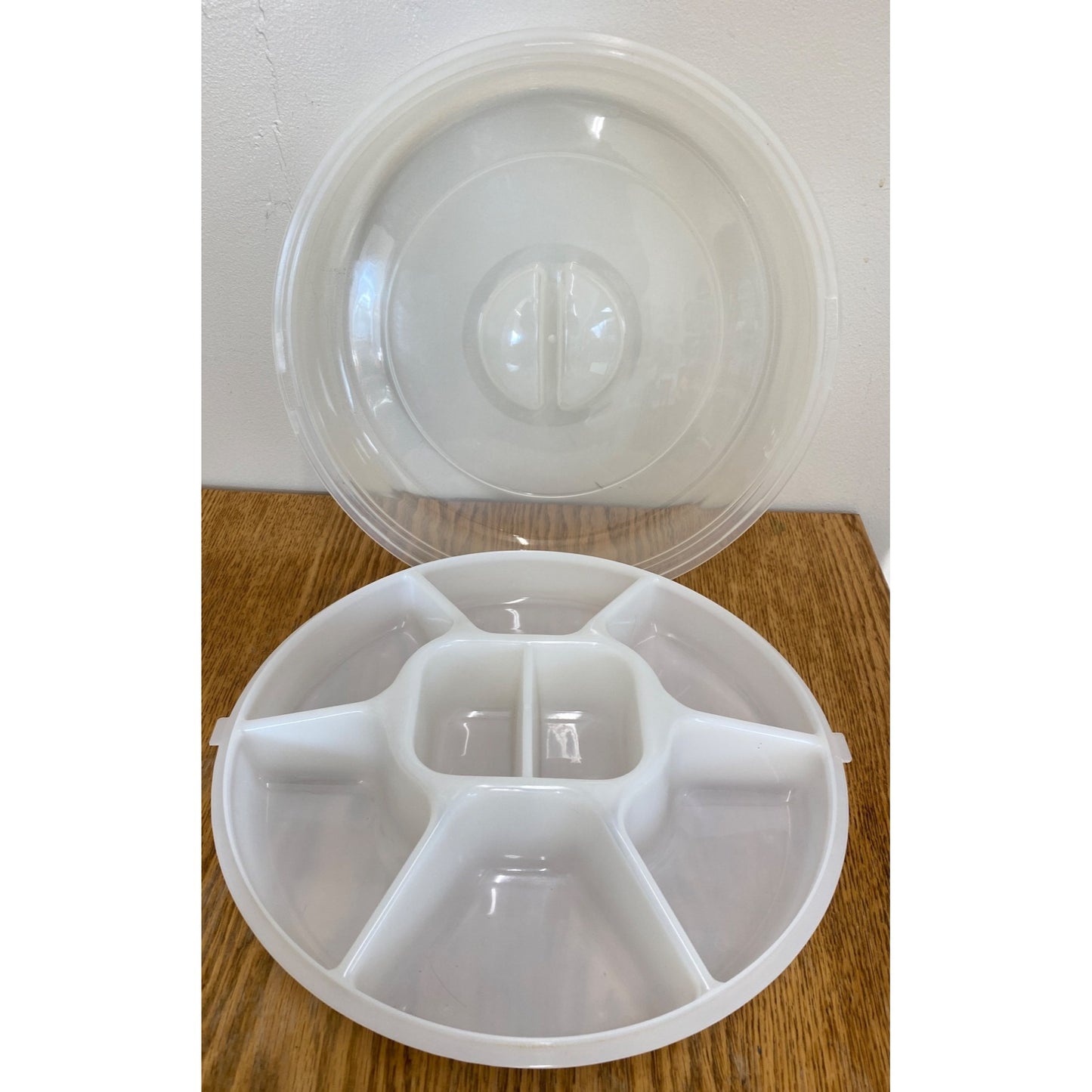 Round Plastic Divided Party Serving Platter