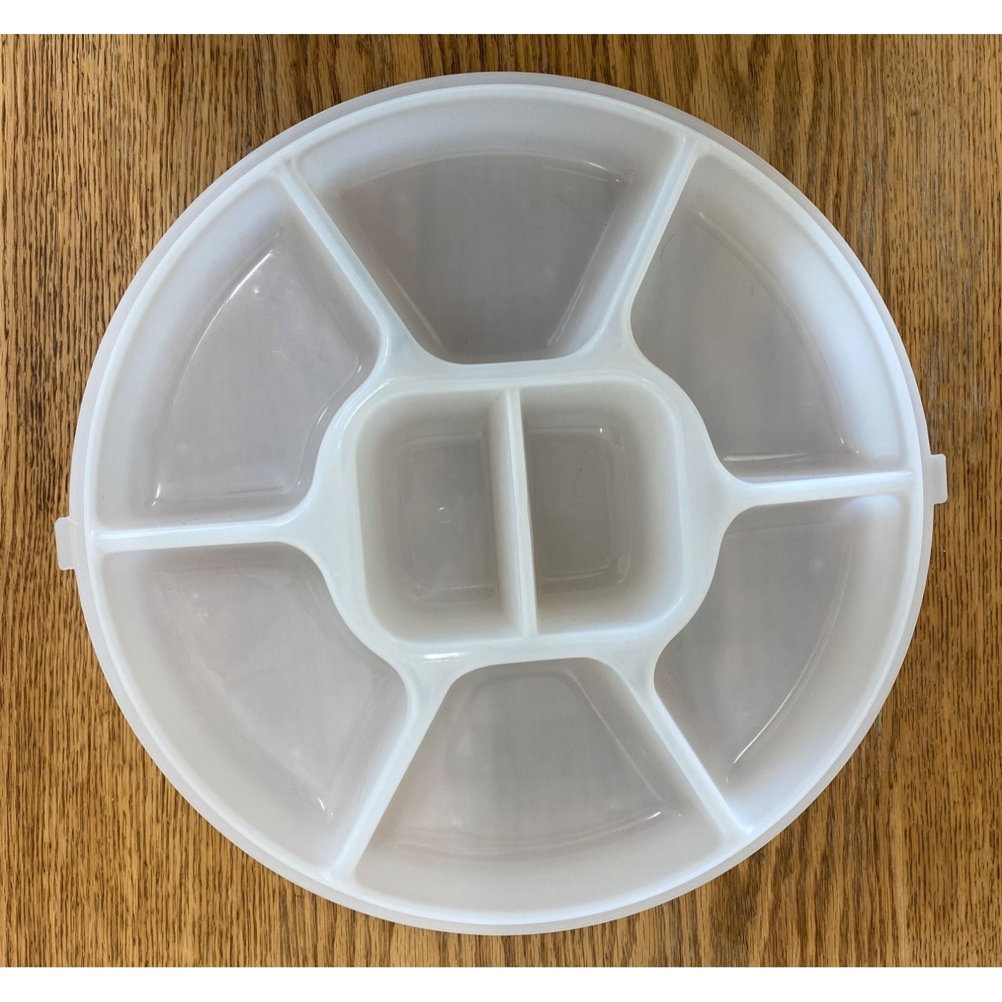 Round Plastic Divided Party Serving Platter