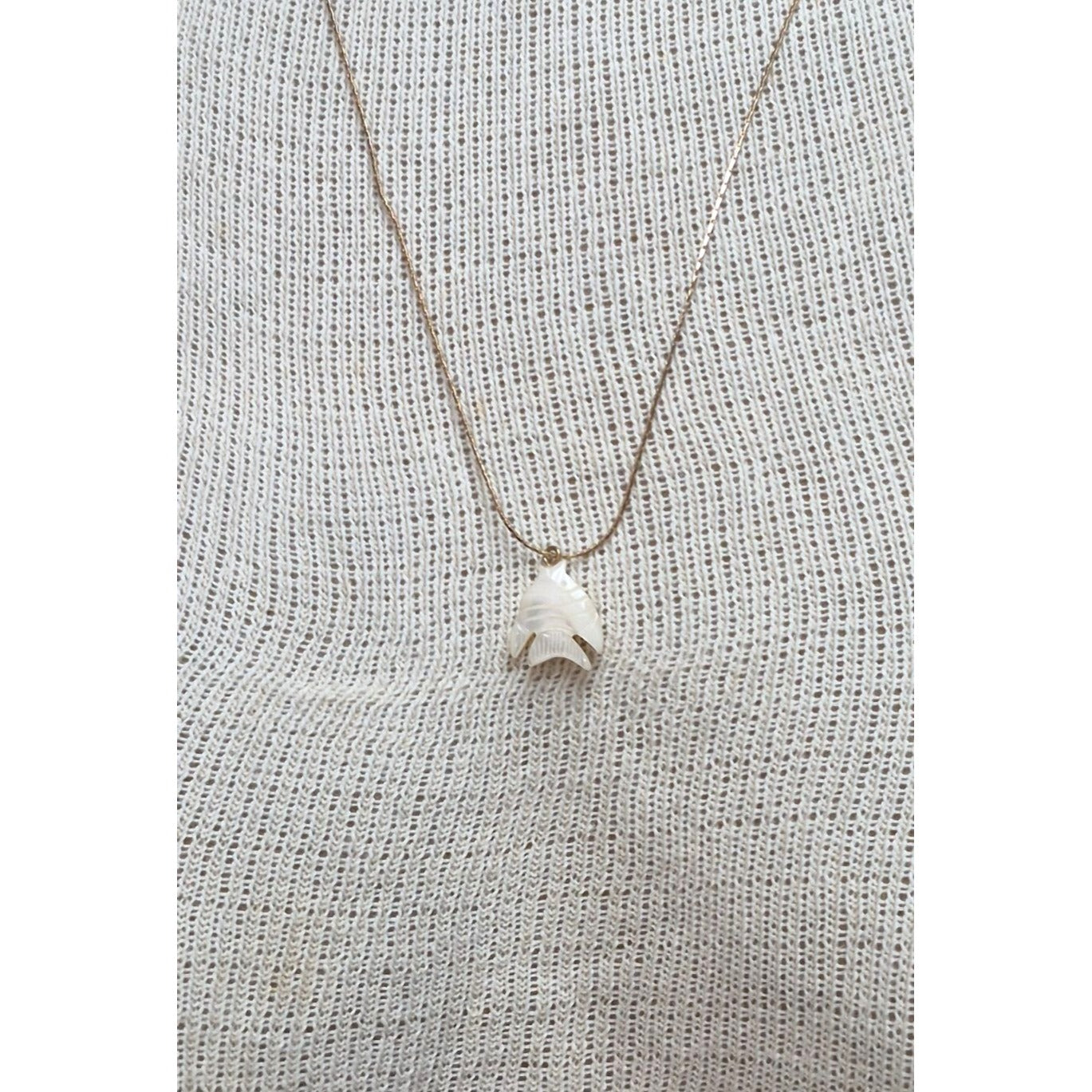 Carved Mother‑of‑Pearl Fish Pendant on 24" Gold Tone Chain Vintage Iridescent