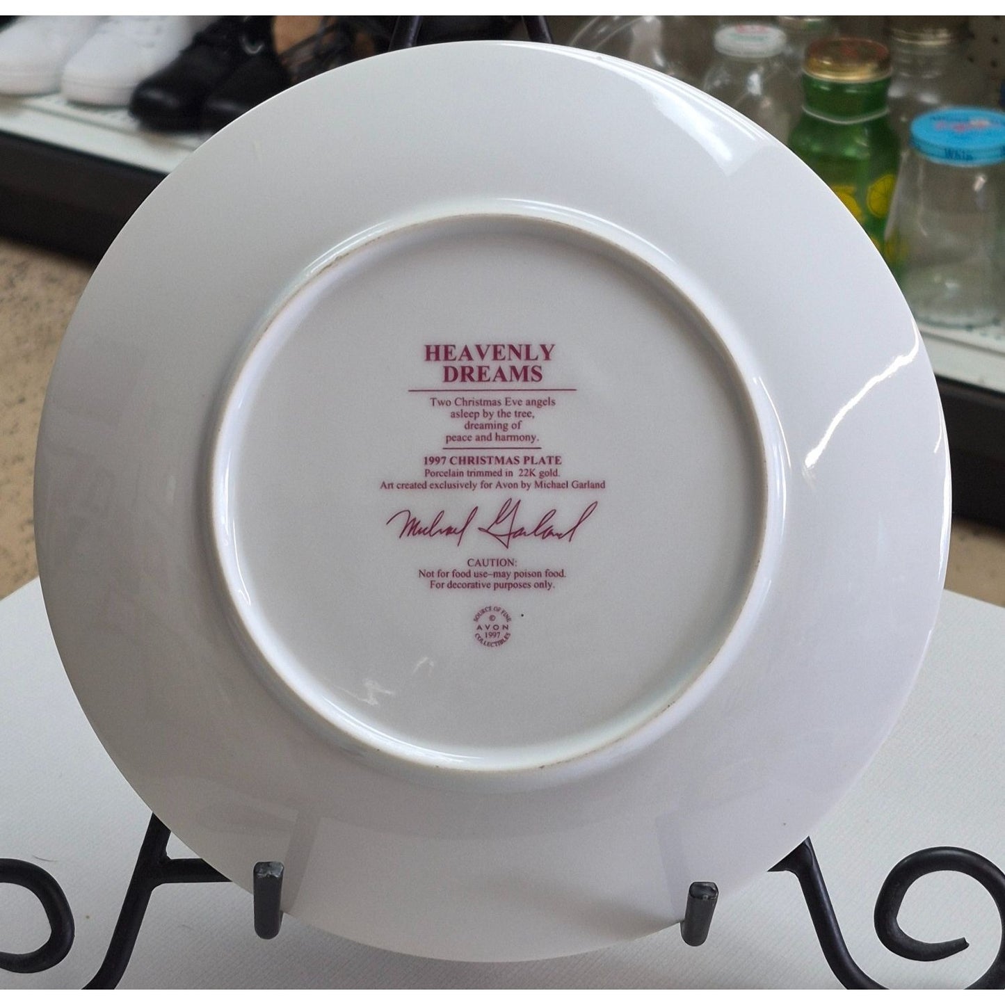 1997 Avon Heavenly Dreams Christmas Plate By Michael Garland Porcelain Trimmed In 22K Gold Decorative Collectible