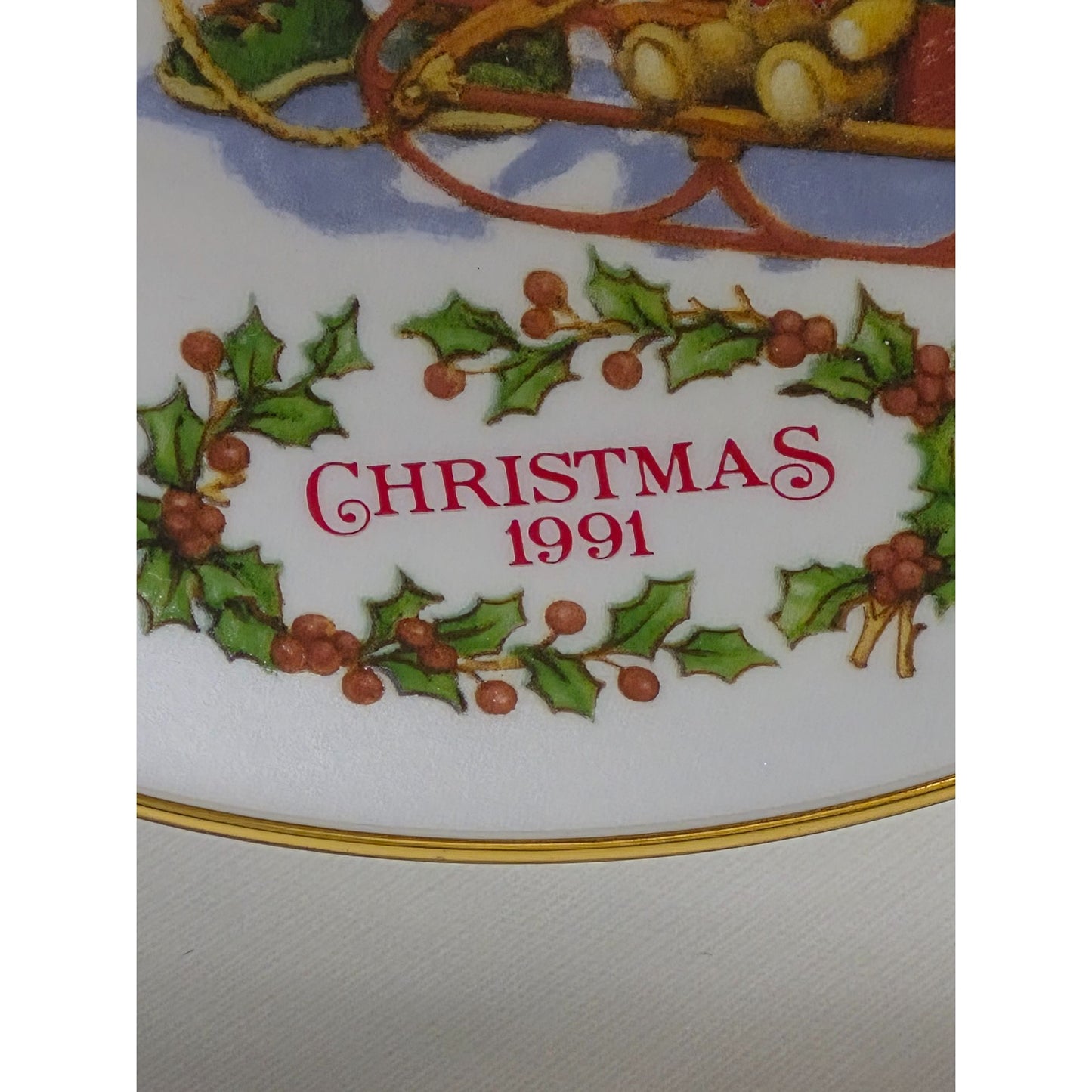 "Perfect Harmony" 1991 Christmas Plate By Avon Porcelain Trimmed In 22K Gold