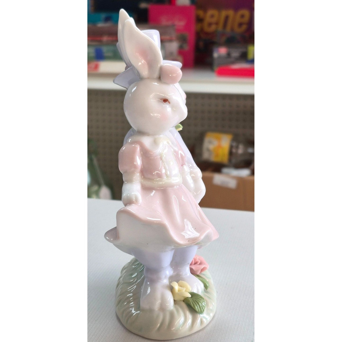 "Home Interiors & Gifts" Easter Finery Bunny Couple Figurine Pastel Ceramic Collectible 2003 Crafted In China