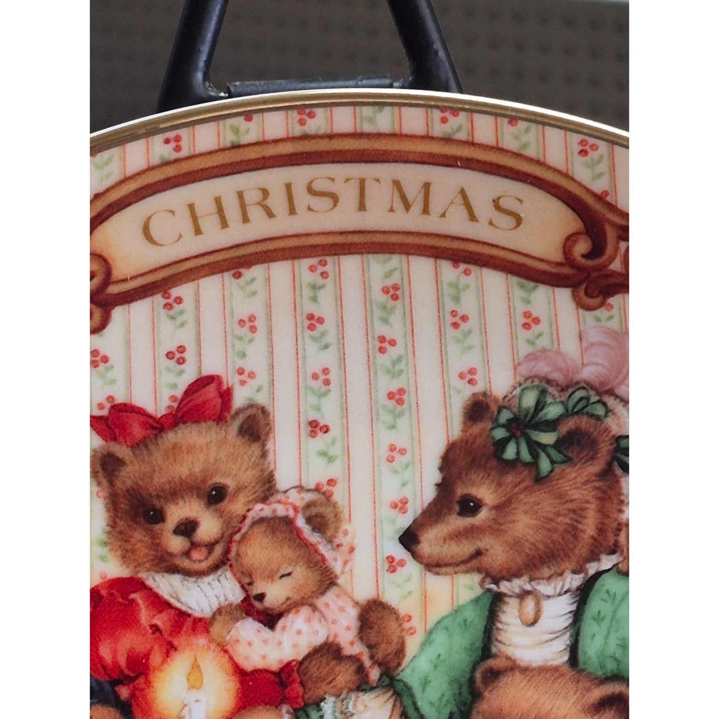 1989 Avon "Together For Christmas" Collectors Plate Porcelain Trimmed 22K Gold Holiday Decor