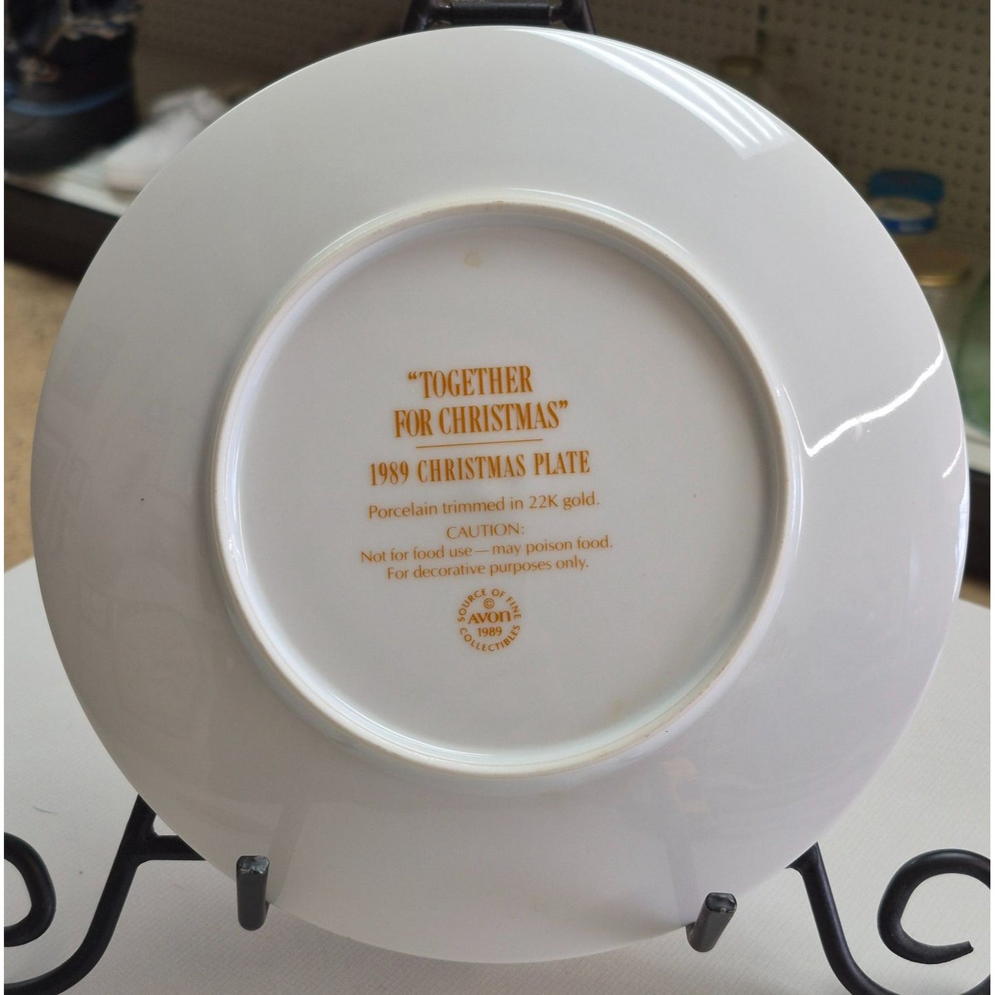 1989 Avon "Together For Christmas" Collectors Plate Porcelain Trimmed 22K Gold Holiday Decor