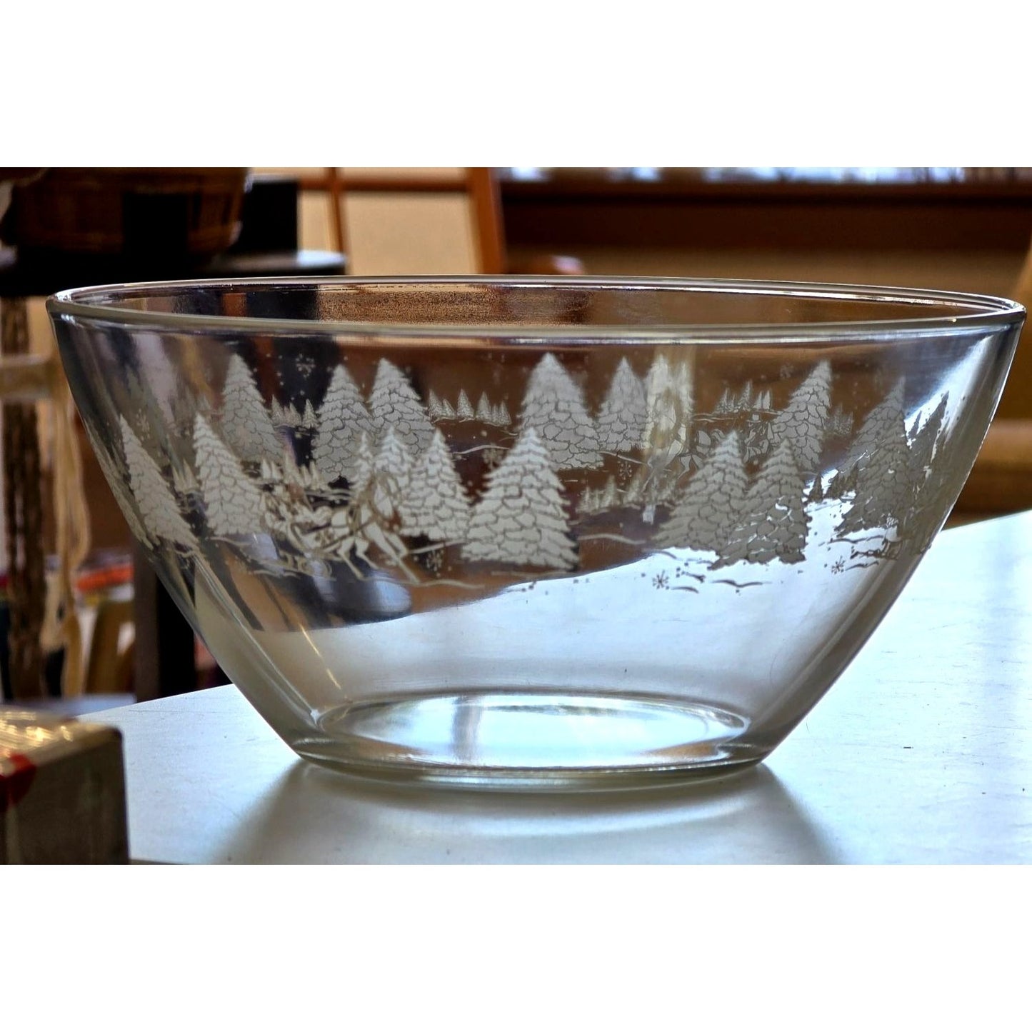 Arcoroc France Glass Bowl Christmas Sleigh Winter Avon 1997 Presidents Club
