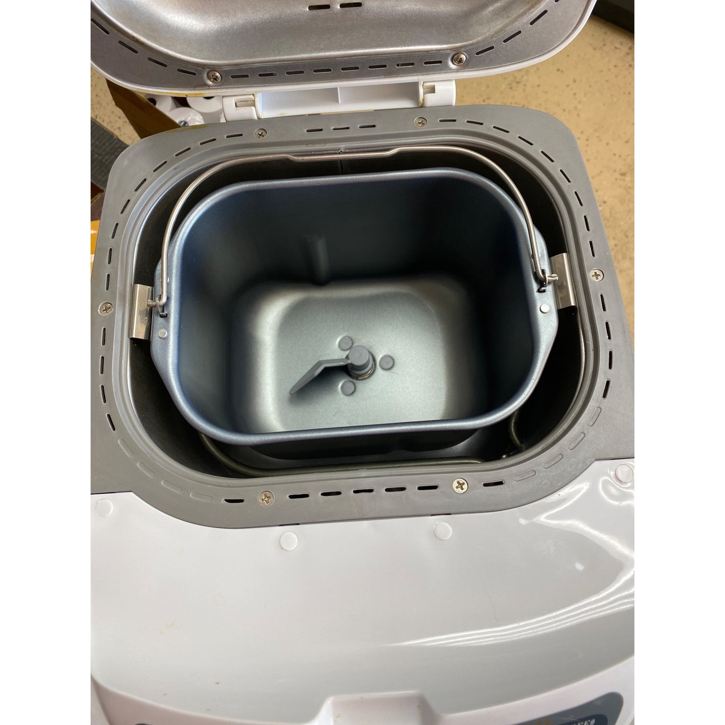 Regal Kitchen Pro #K6725 Breadmaker w Manual & Cookbook 2lb Loaf