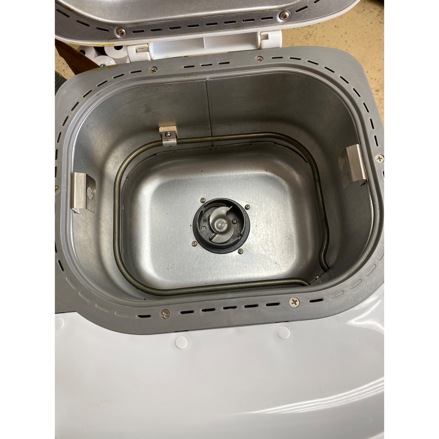 Regal Kitchen Pro #K6725 Breadmaker w Manual & Cookbook 2lb Loaf