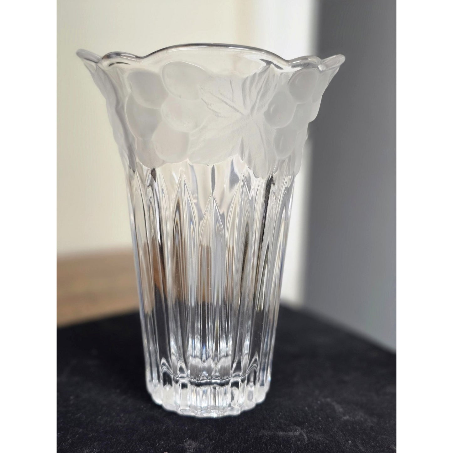 Frosted Glass Vase Grapes 5.5"