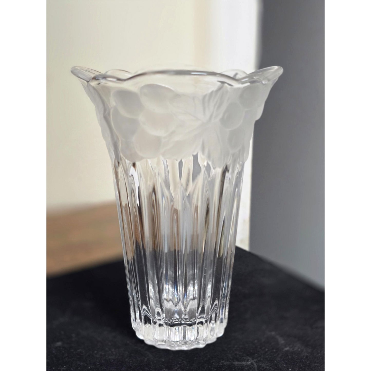 Frosted Glass Vase Grapes 5.5"
