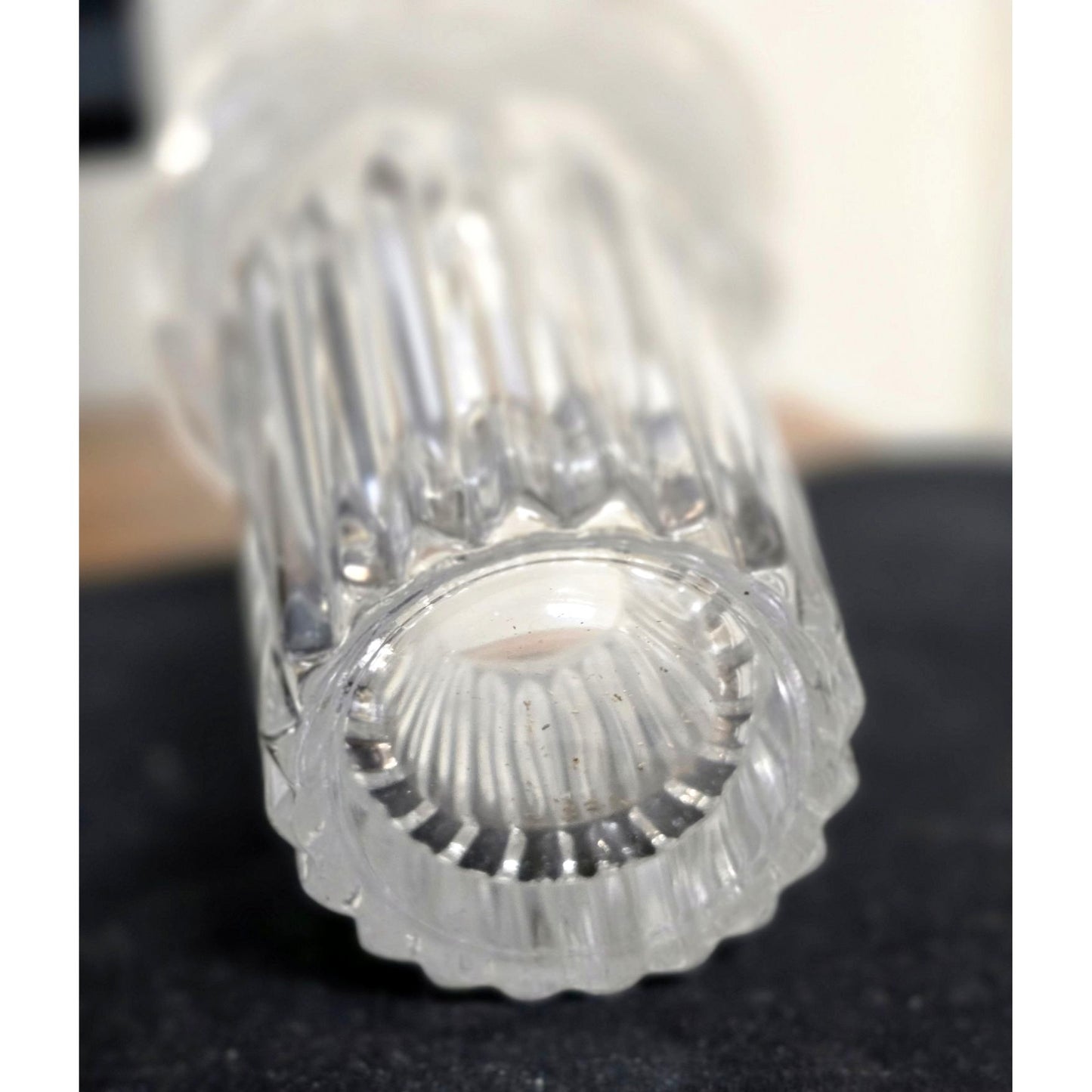 Frosted Glass Vase Grapes 5.5"