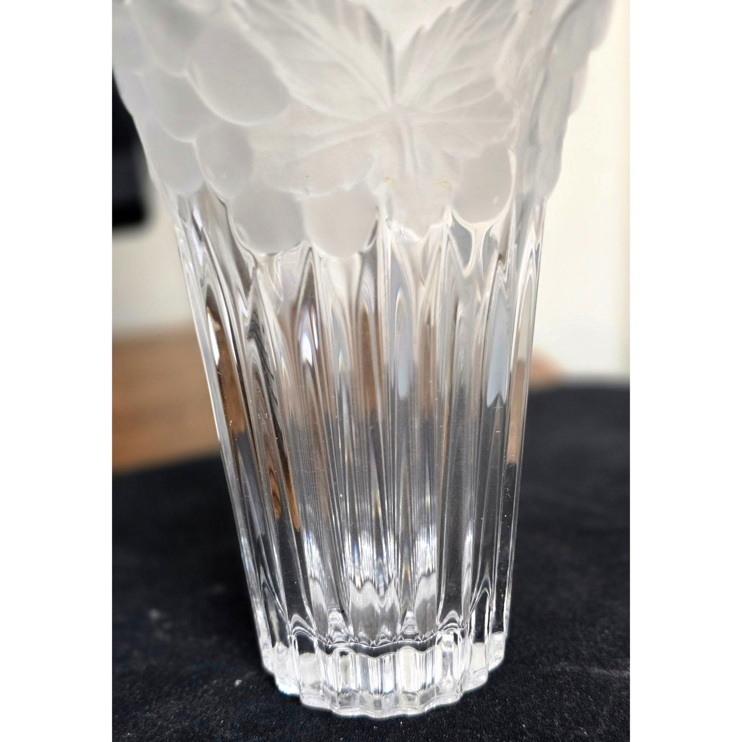 Frosted Glass Vase Grapes 5.5"