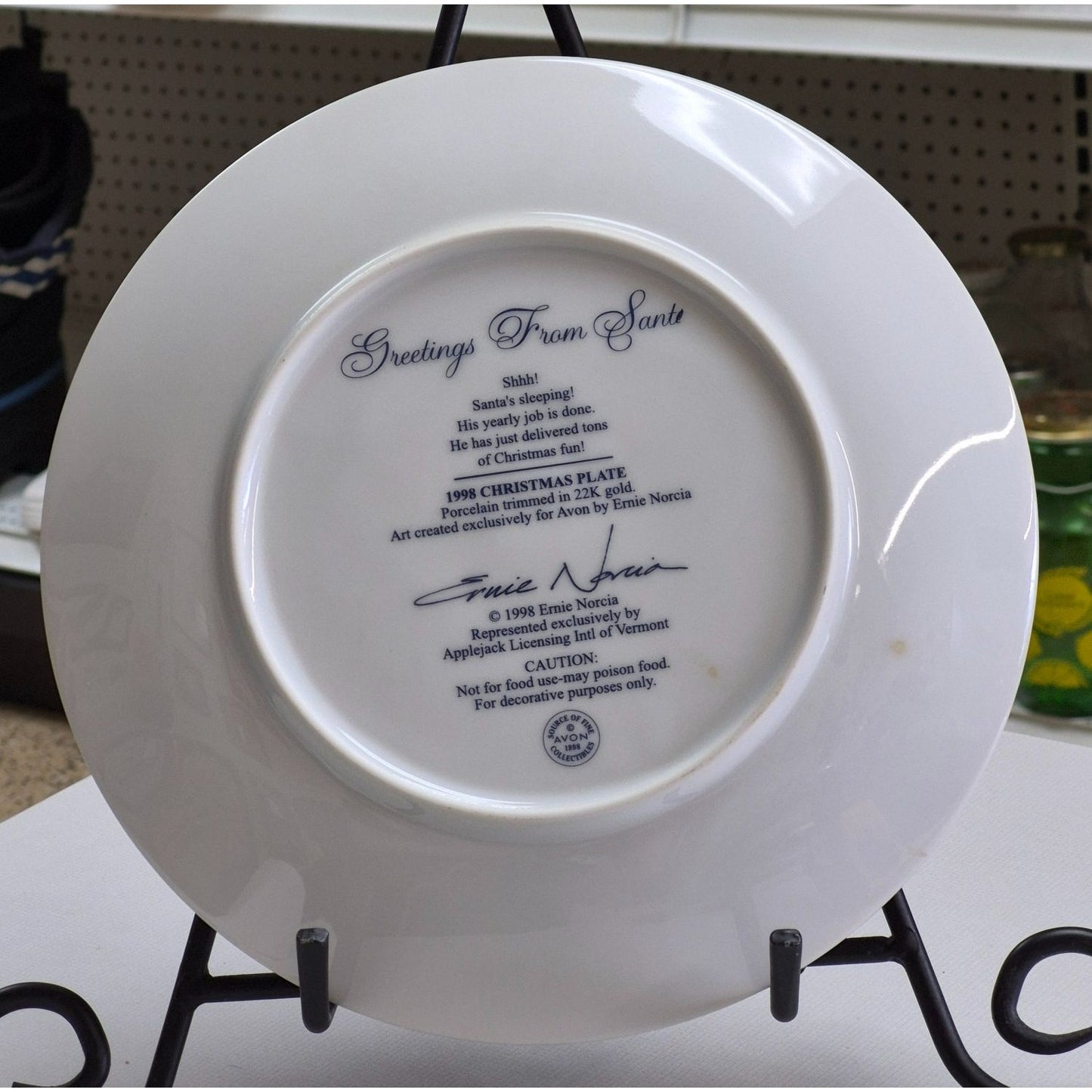 1998 Avon Christmas Plate By Ernie Norcia Porcelain Trimmed In 22K Gold Collectors Limited Edition