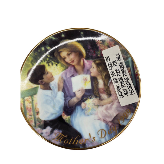 "Avon Mothers Day Plate Pride And Joy 1999 By Alan Murray 22K Gold Trim Porcelain Collectible