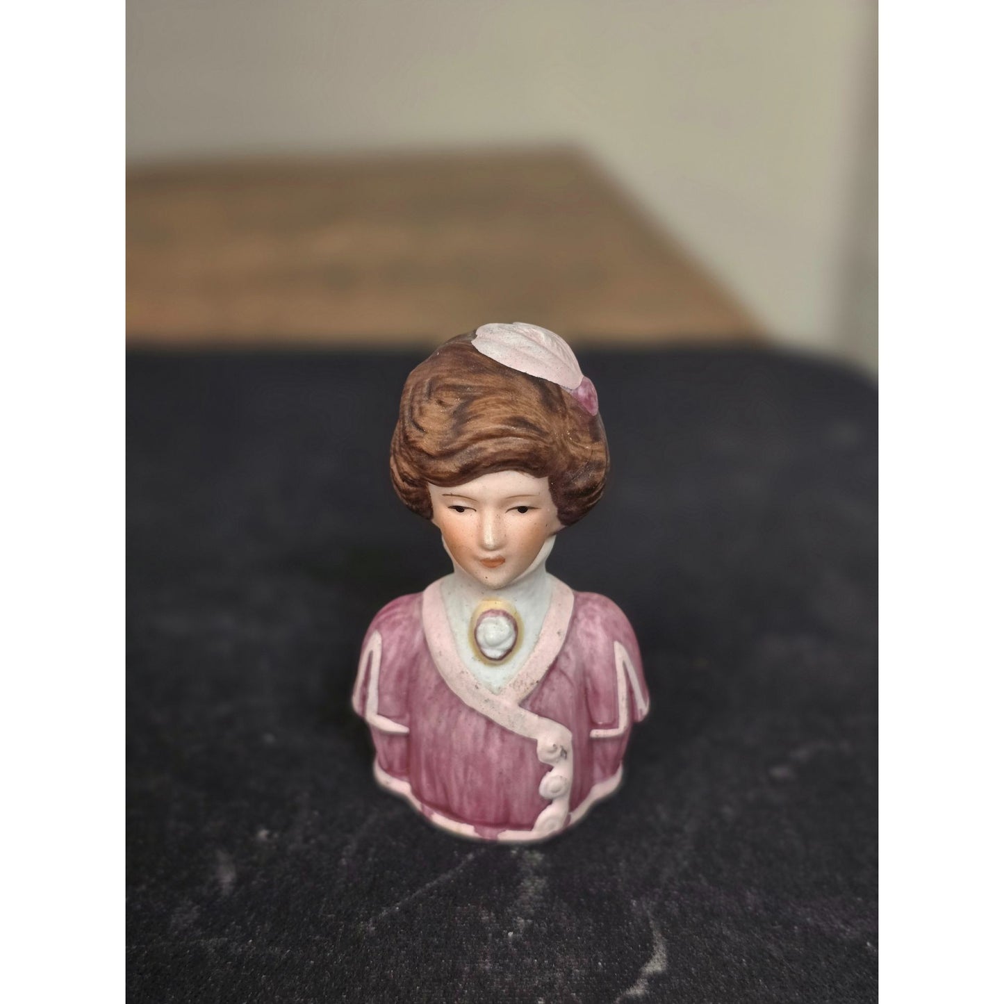 Avon American Fashion Silhouettes Thimble Figurine Pink Vintage Collectible W/Box